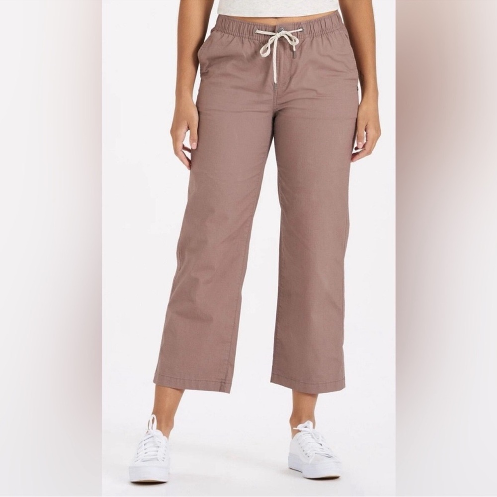 VUORI WOMEN’S CROPPED RIPSTOP PANTS IN HAZEL, SIZE M.